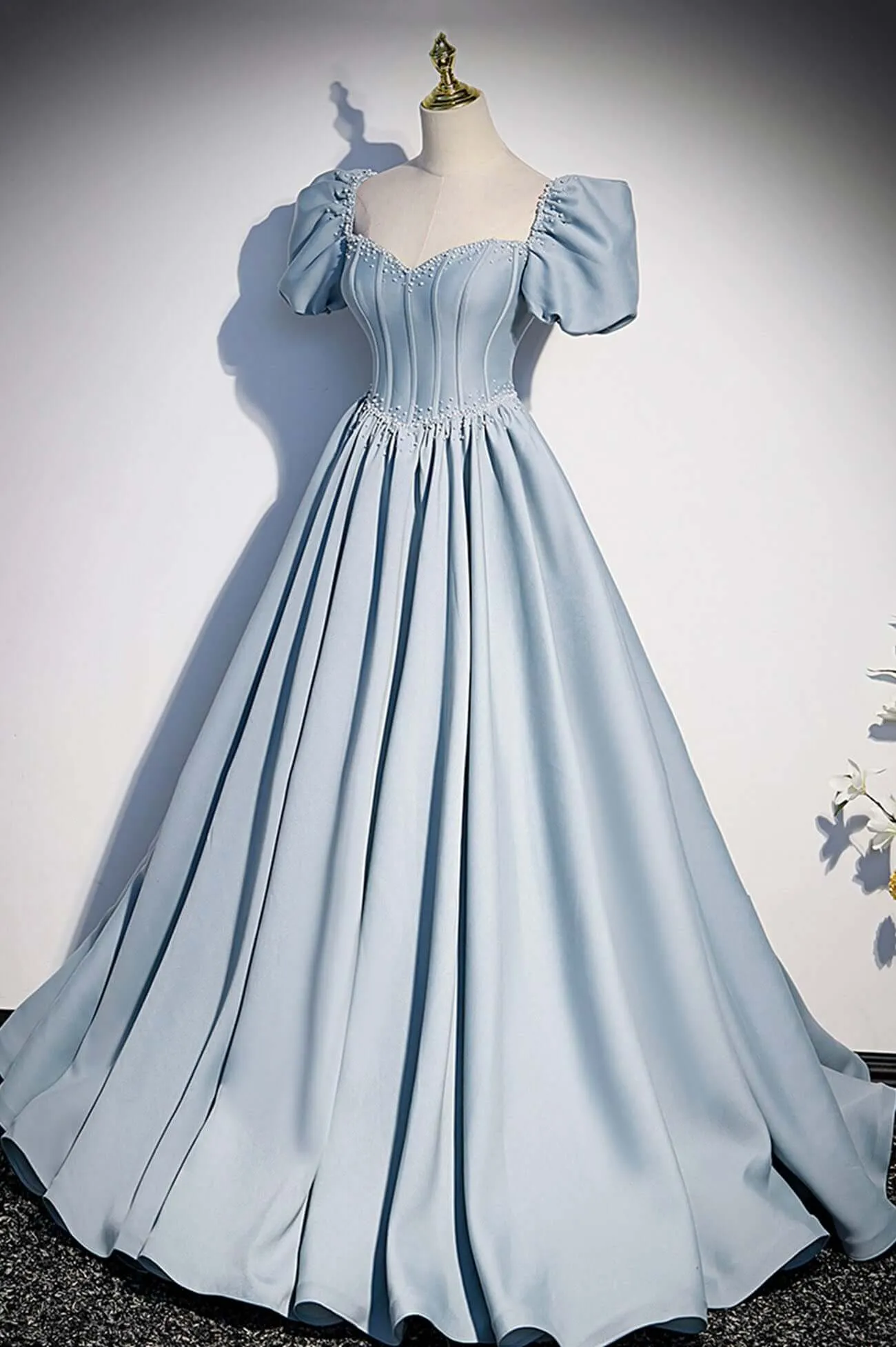 Light Blue Prom Dress Satin Long Prom Gowns A-Line Short Sleeve Evening Dresses