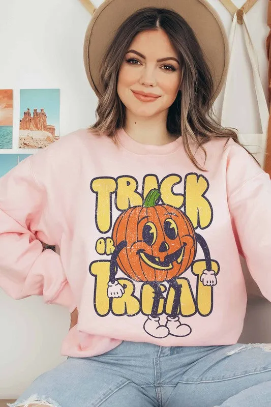 TRICK OR TREAT PUMPKIN GRAPHIC SWEATSHIRT